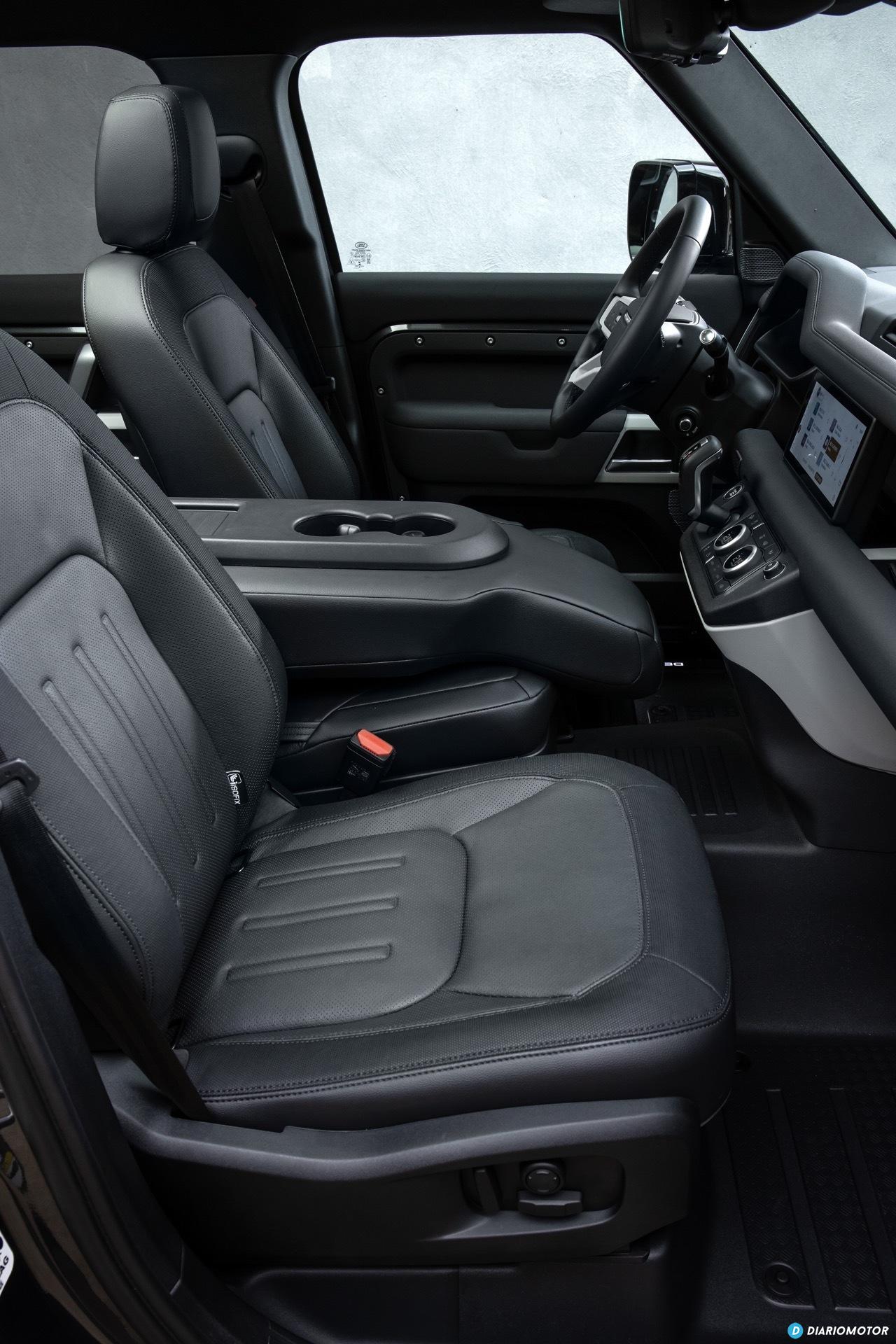 Land Rover Defender D300 Interior 00005