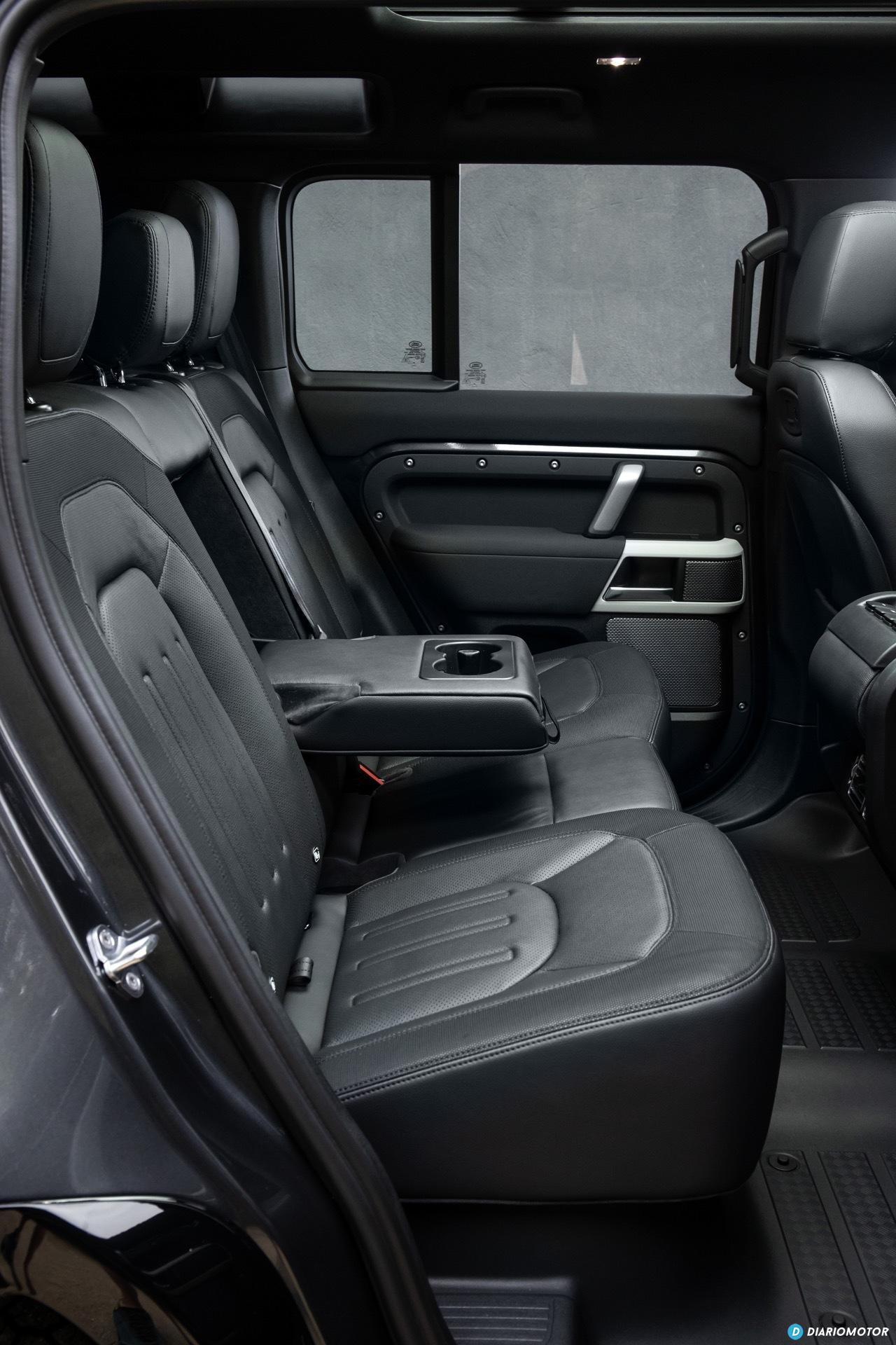 Land Rover Defender D300 Interior 00007