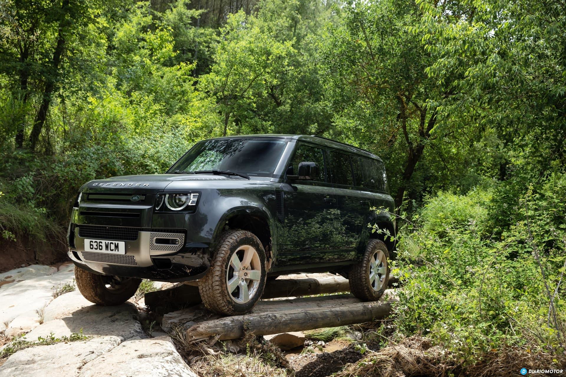 Land Rover Defender D300 Offroad 00002