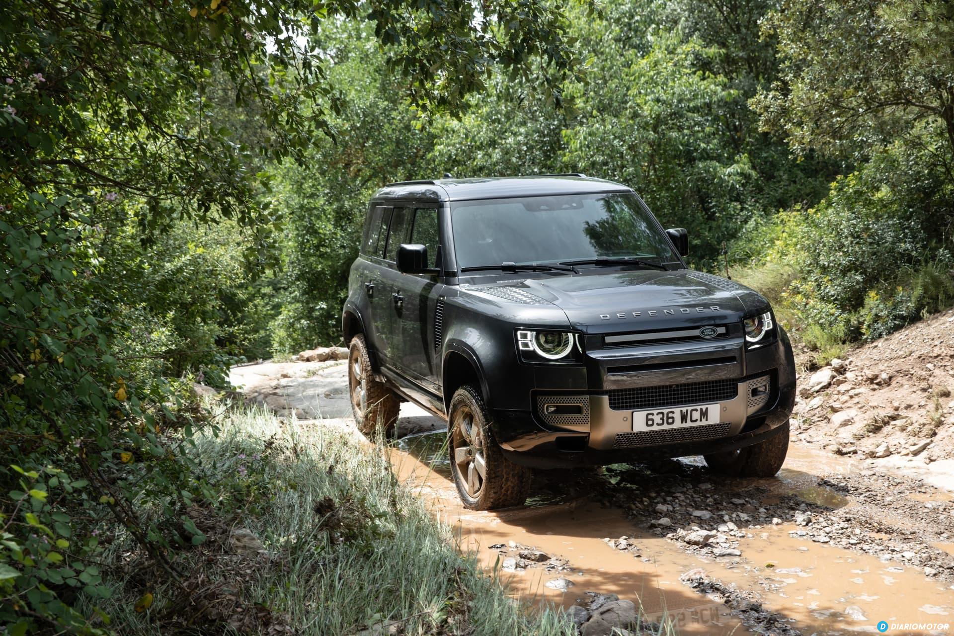 Land Rover Defender D300 Offroad 00003