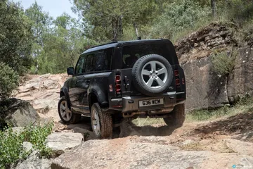 Land Rover Defender D300 Offroad 00006