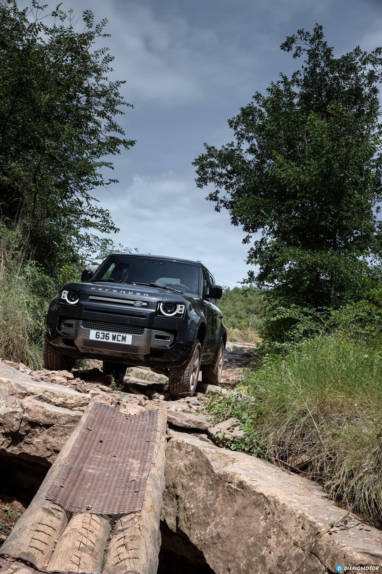 Land Rover Defender D300 Offroad 00008