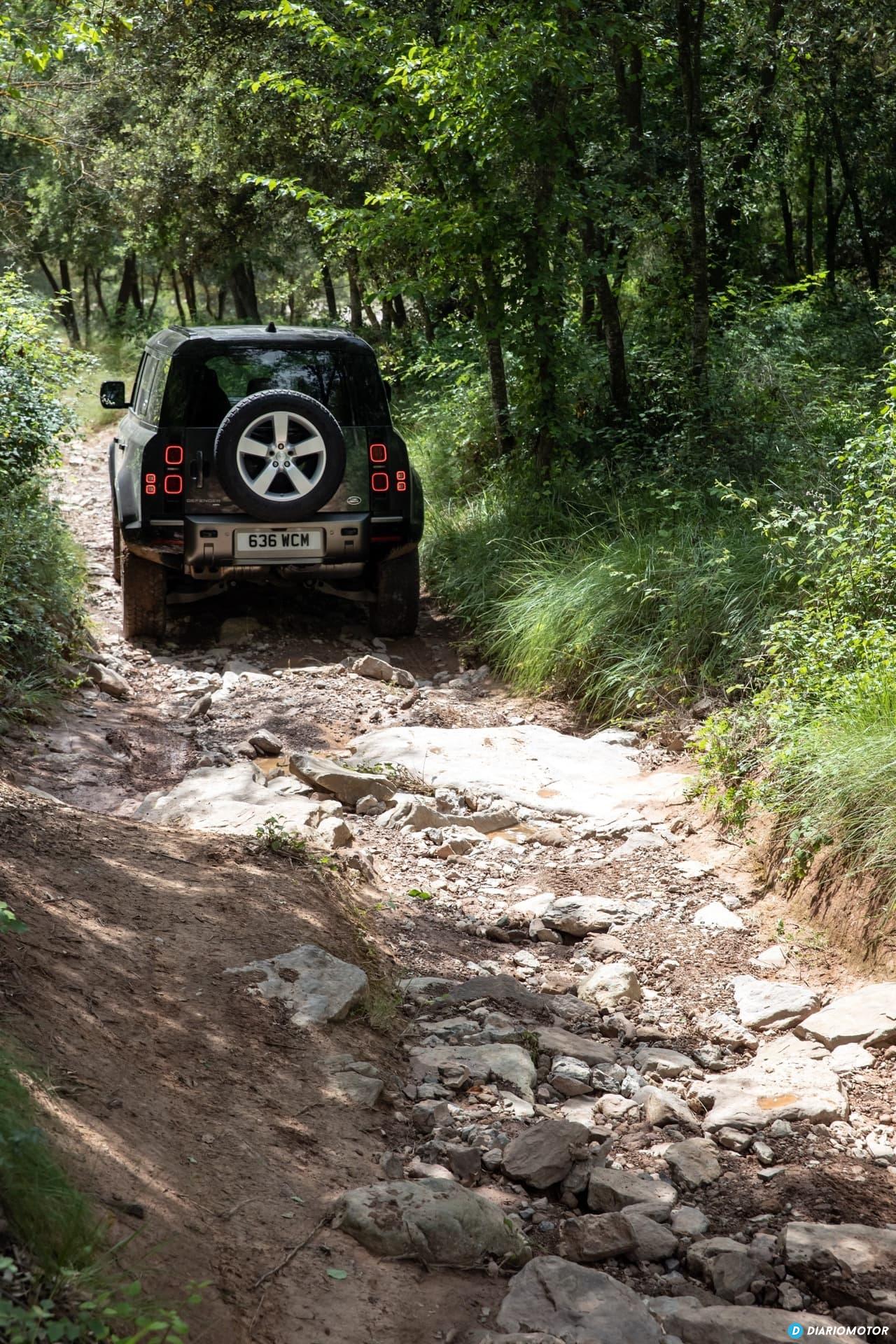 Land Rover Defender D300 Offroad 00010