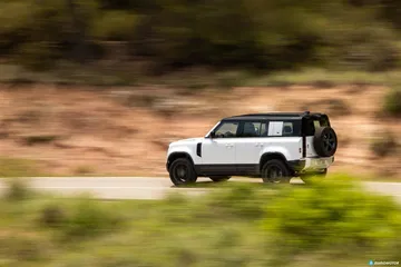Land Rover Defender Phev Carretera 00008