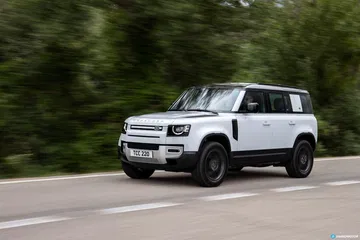 Land Rover Defender Phev Carretera 00014