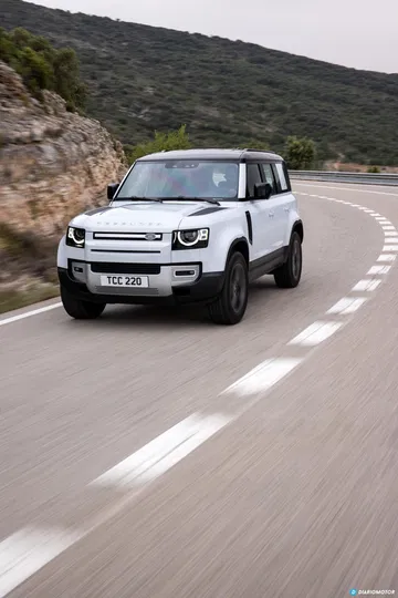 Land Rover Defender Phev Carretera 00016