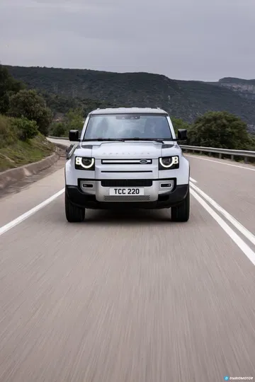 Land Rover Defender Phev Carretera 00024