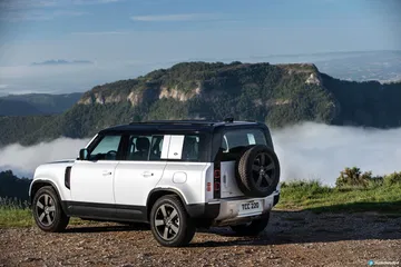 Land Rover Defender Phev Exterior 00001