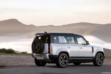 Land Rover Defender Phev Exterior 00006