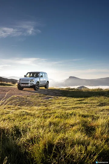 Land Rover Defender Phev Exterior 00007