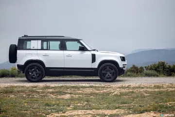 Land Rover Defender Phev Exterior 00011