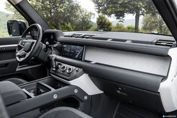 Land Rover Defender Phev Interior 00002