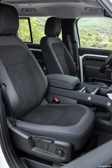 Land Rover Defender Phev Interior 00007