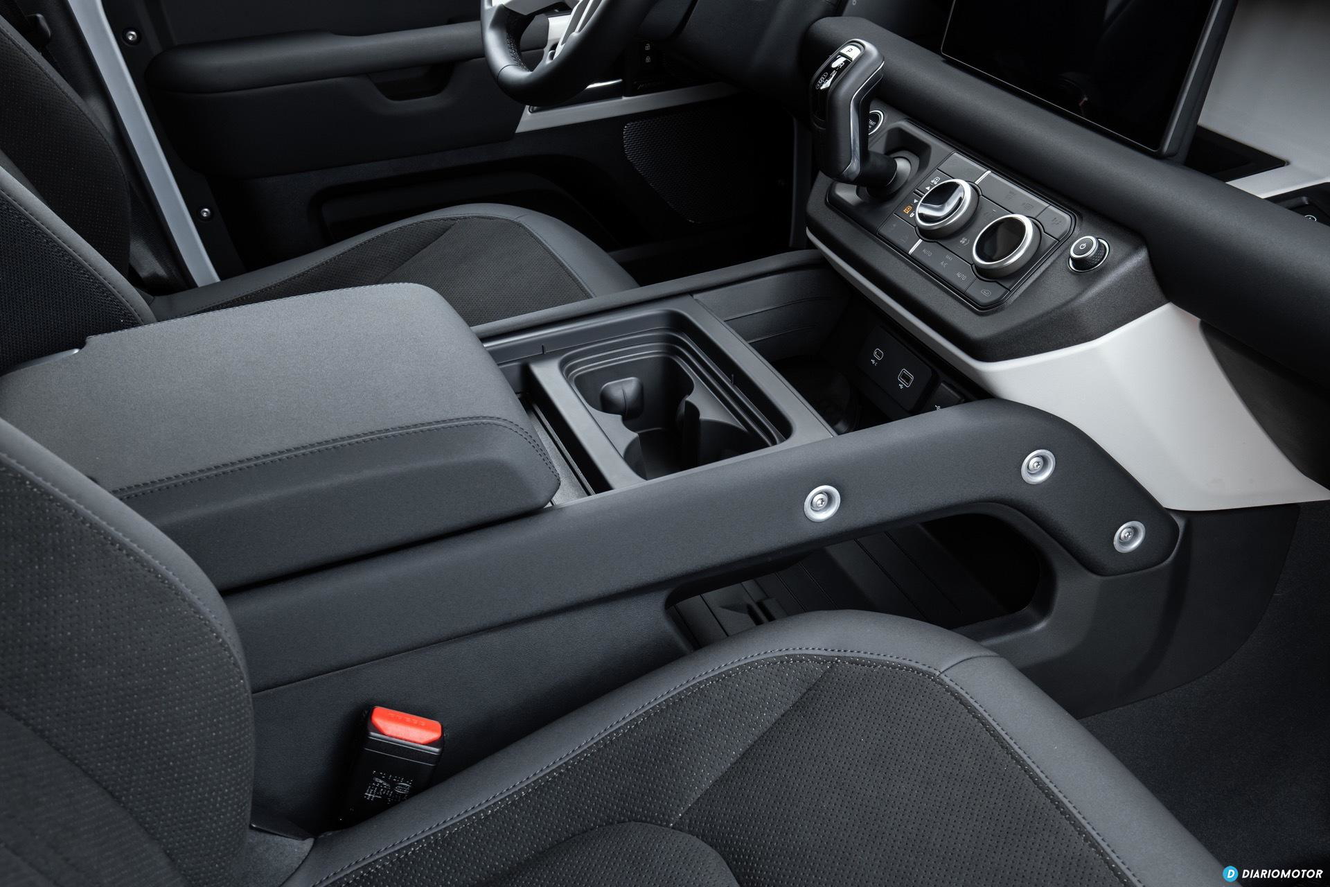 Land Rover Defender Phev Interior 00010