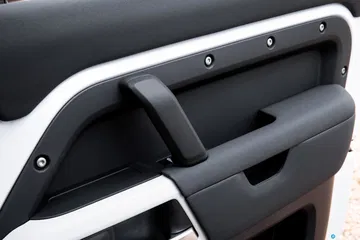 Land Rover Defender Phev Interior 00015