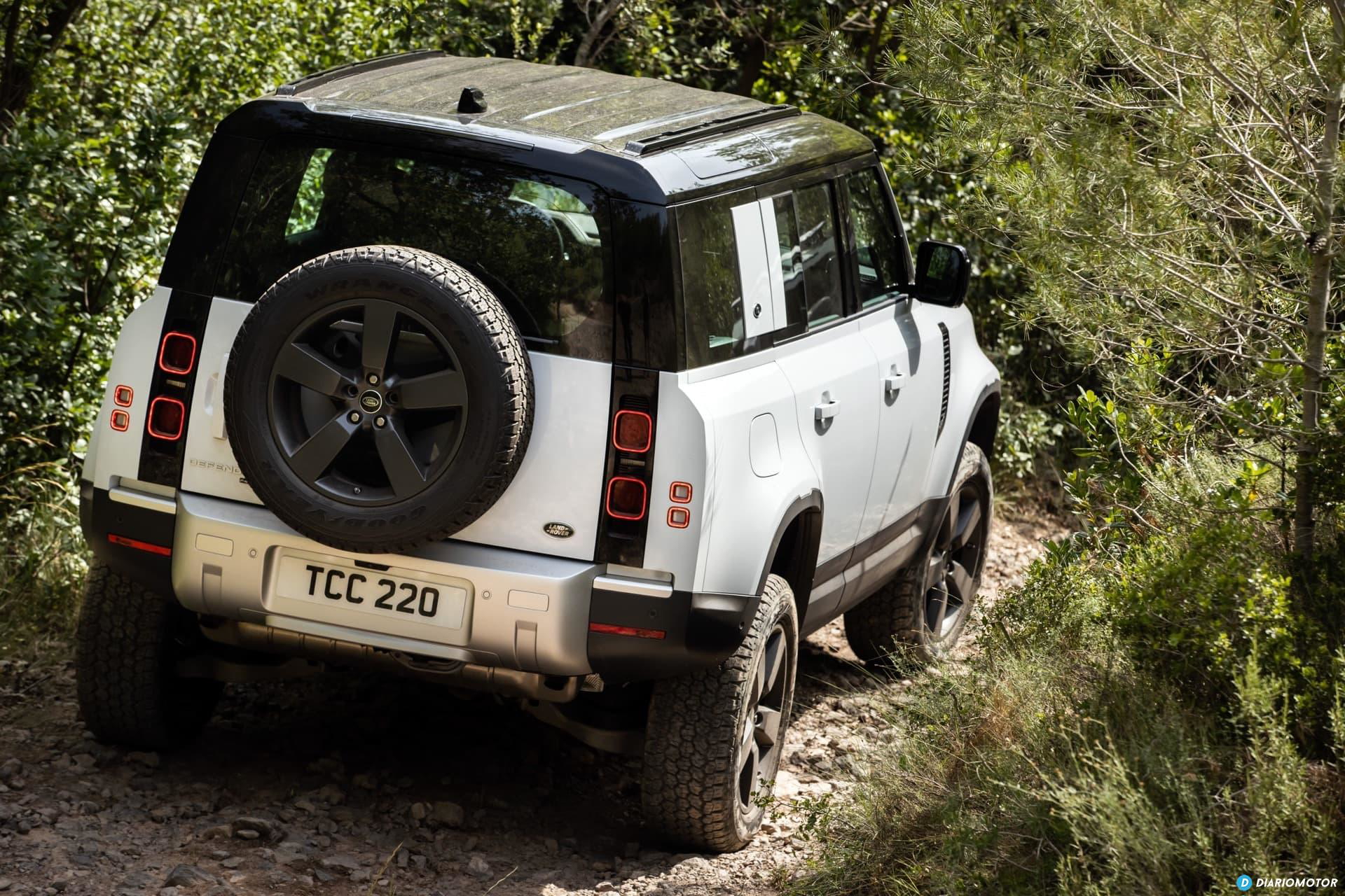 Land Rover Defender Phev Offroad 00008