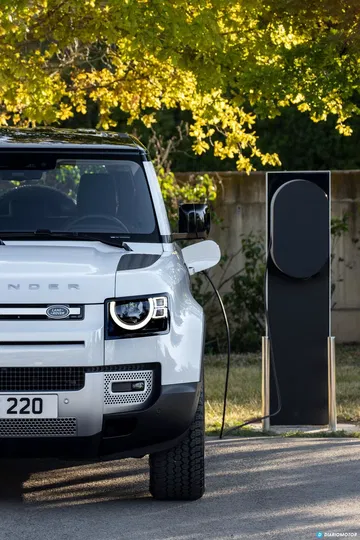 Land Rover Defender Phev Recarga 00001