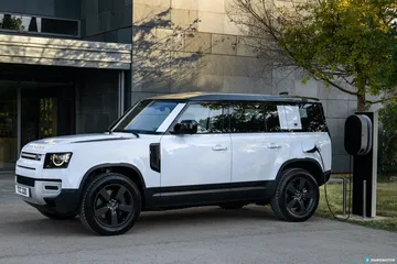 Land Rover Defender Phev Recarga 00002