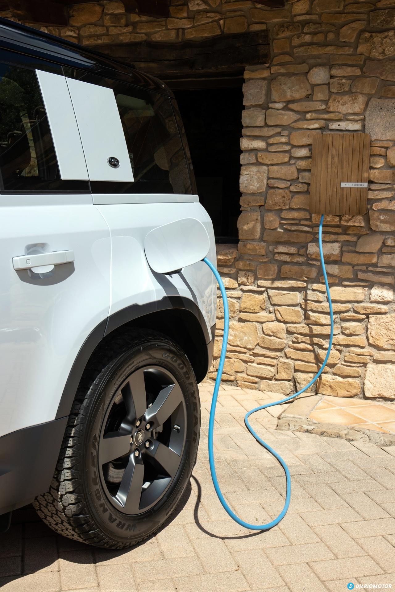 Land Rover Defender Phev Recarga 00020