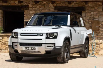 Land Rover Defender Phev Recarga 00021