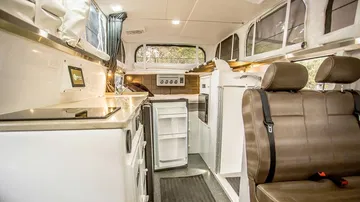 Mercedes Unimog Camper Earthcruiser 0721 019