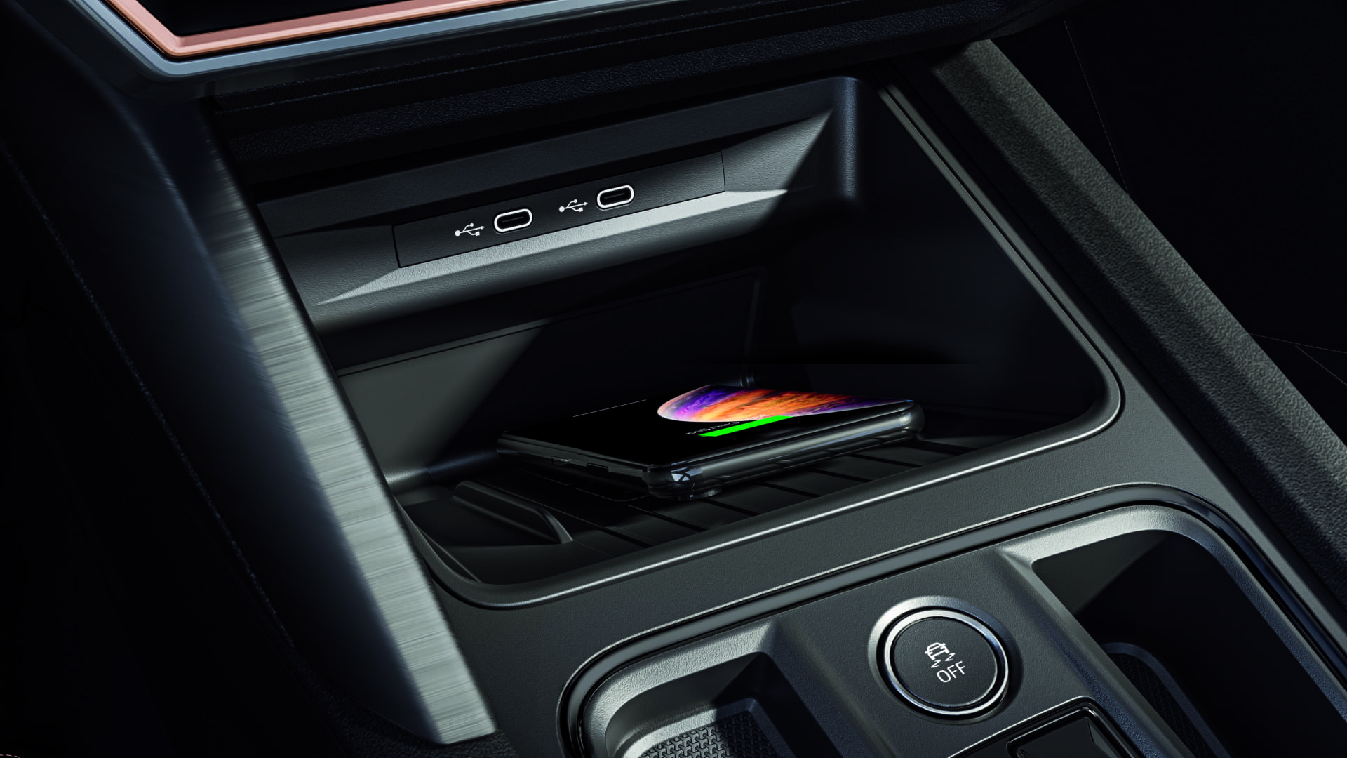 Oferta Cupra Formentor Julio 2021 Interior 04 Cargador Movil Inalambrico