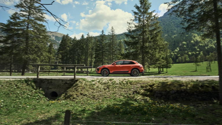 Porsche Macan S 2022 Naranja 011