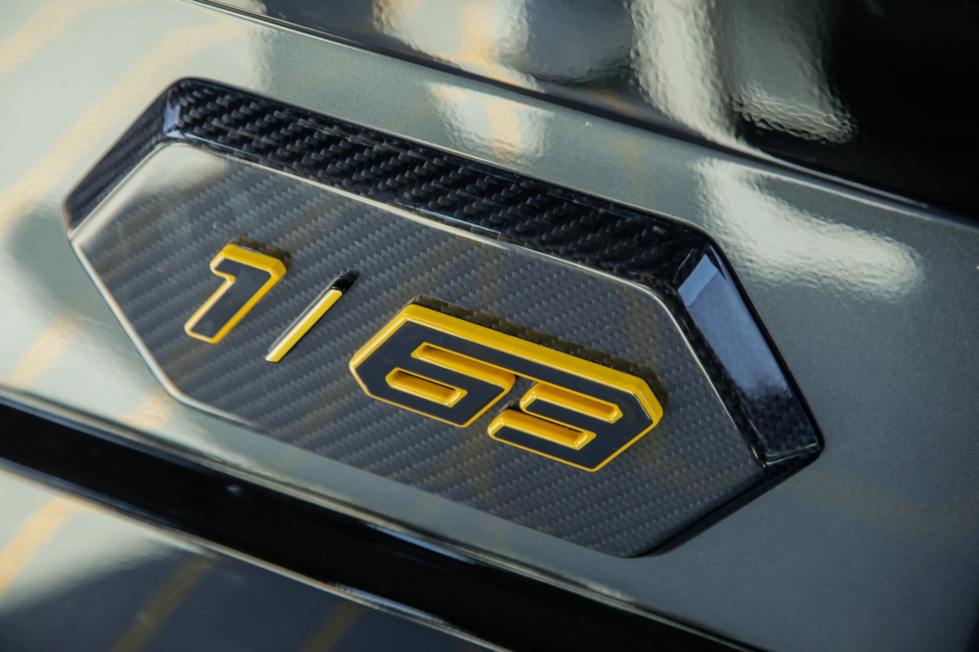Tecnomar Lamborghini 63 15