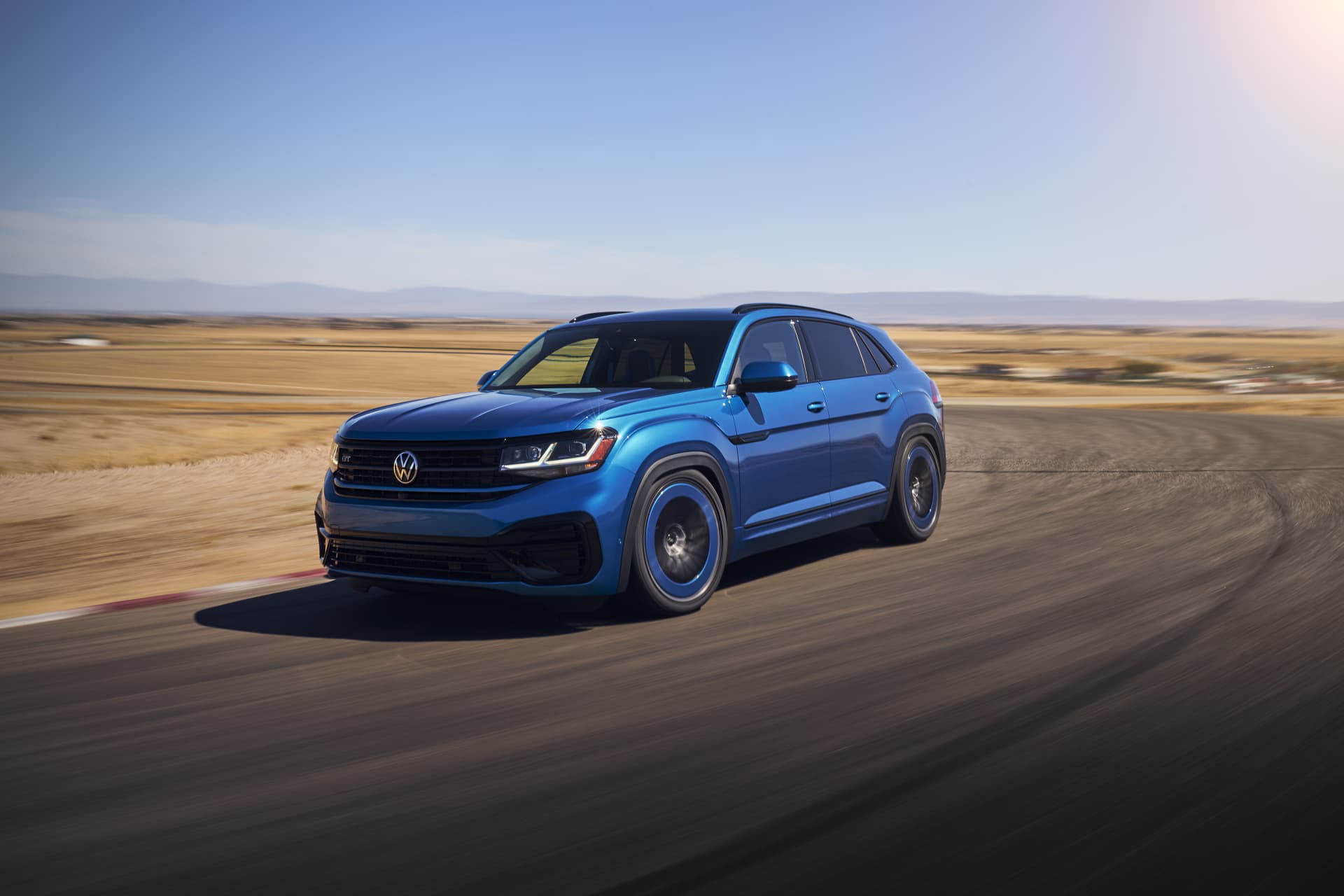 Volkswagen Atlas Cross Sport Gt Concept 0721 03 Exterior