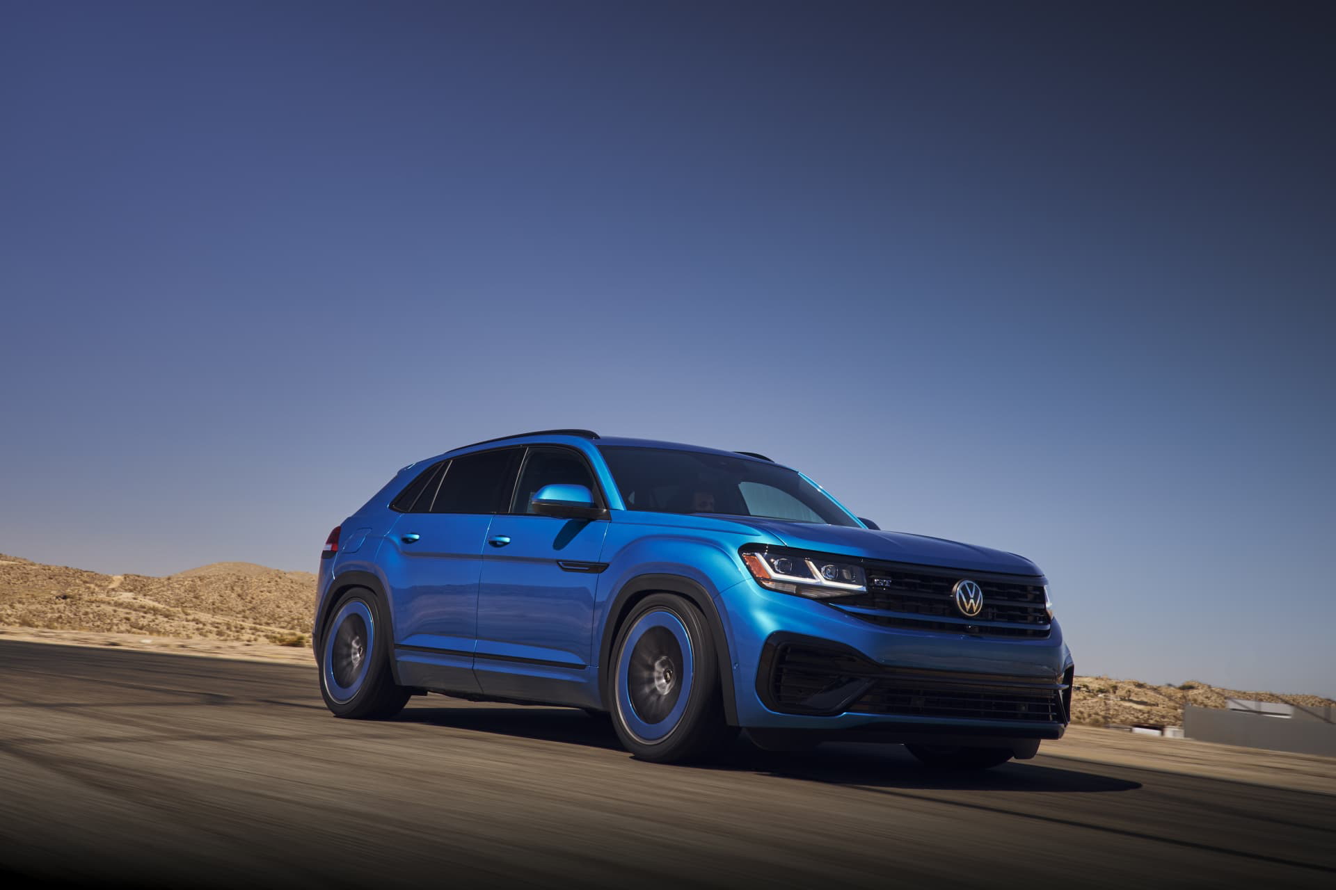 Volkswagen Atlas Cross Sport Gt Concept 0721 04 Exterior