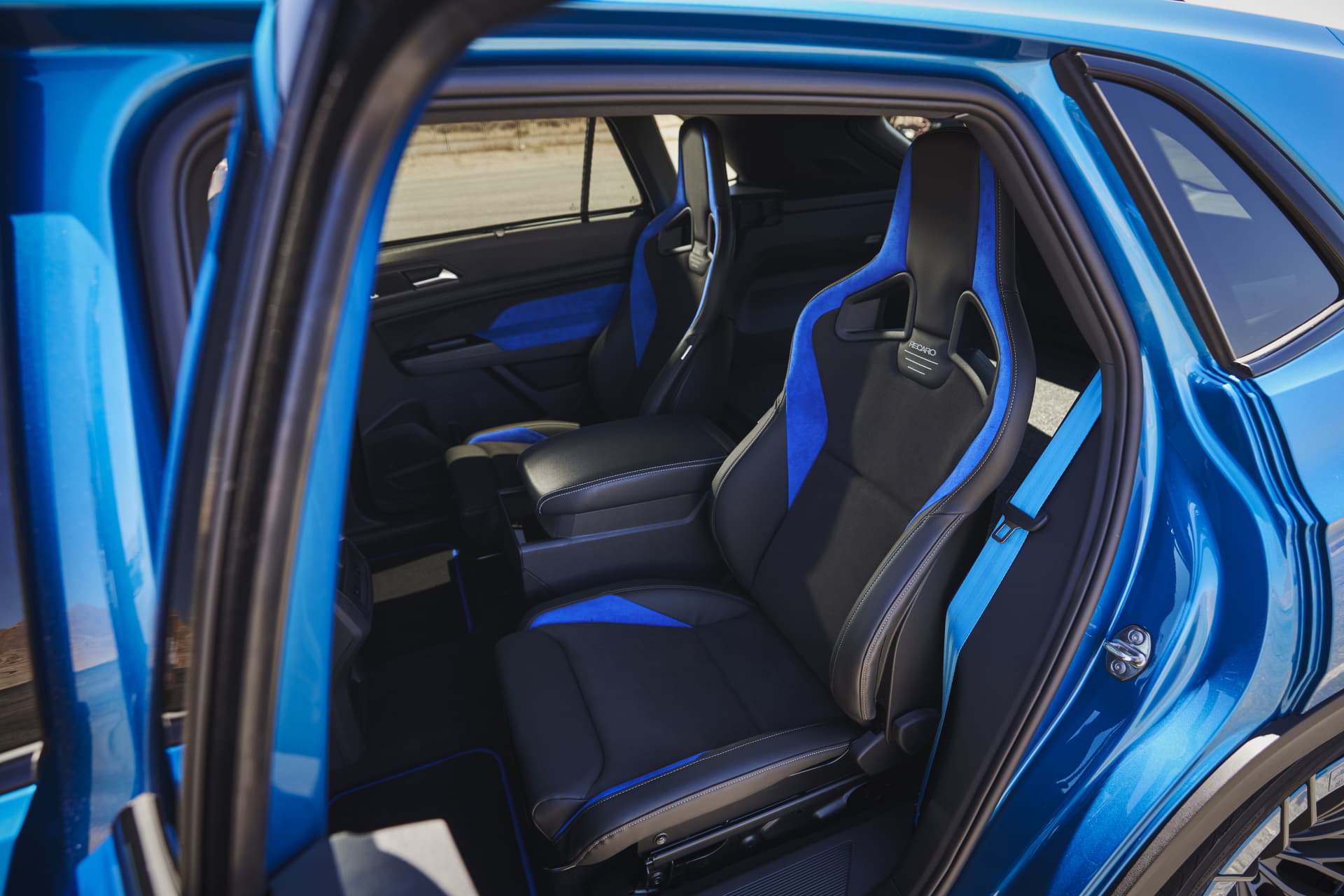 Volkswagen Atlas Cross Sport Gt Concept 0721 18 Interior