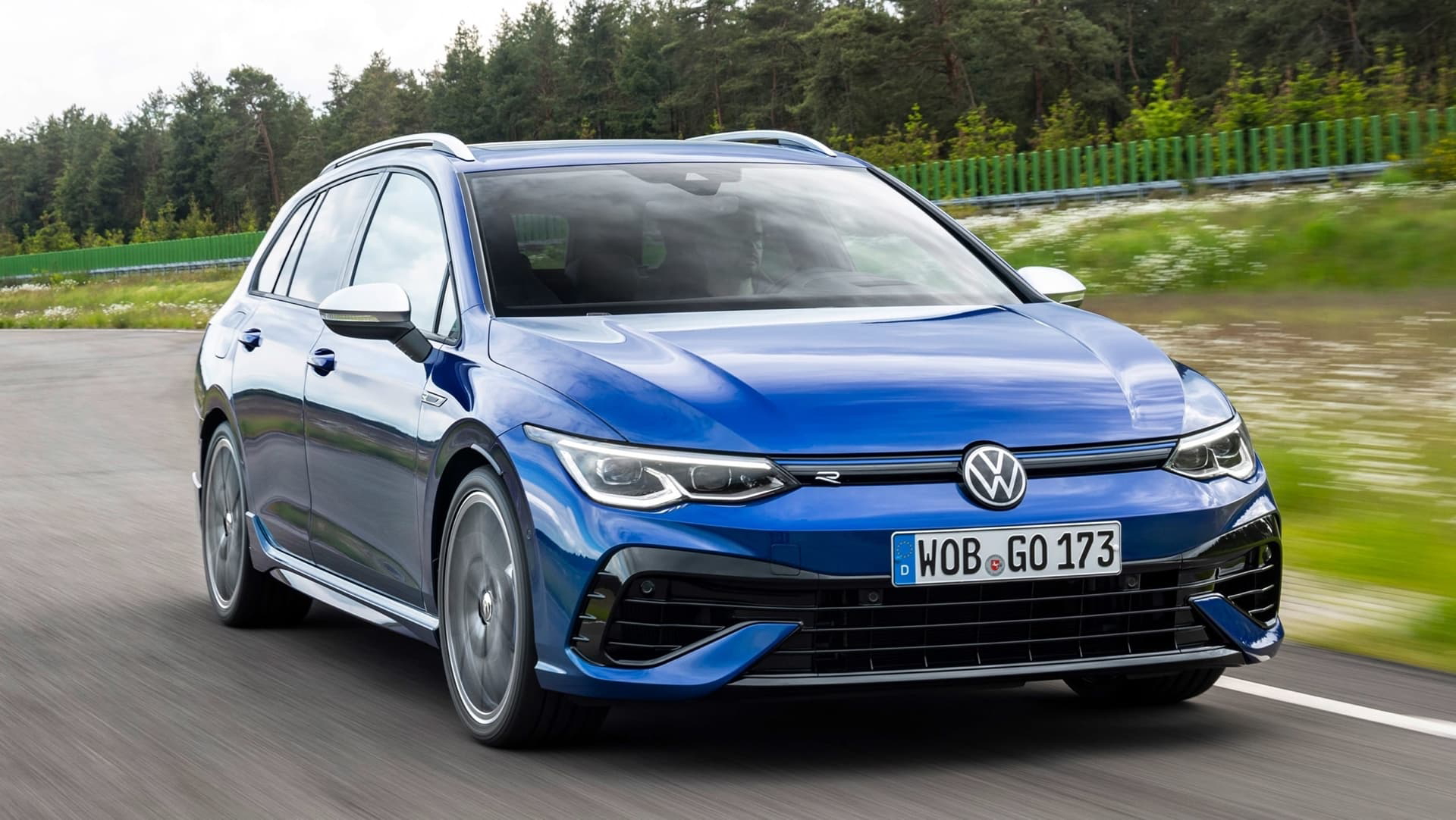 Volkswagen Golf R Variant 2021 0621 020