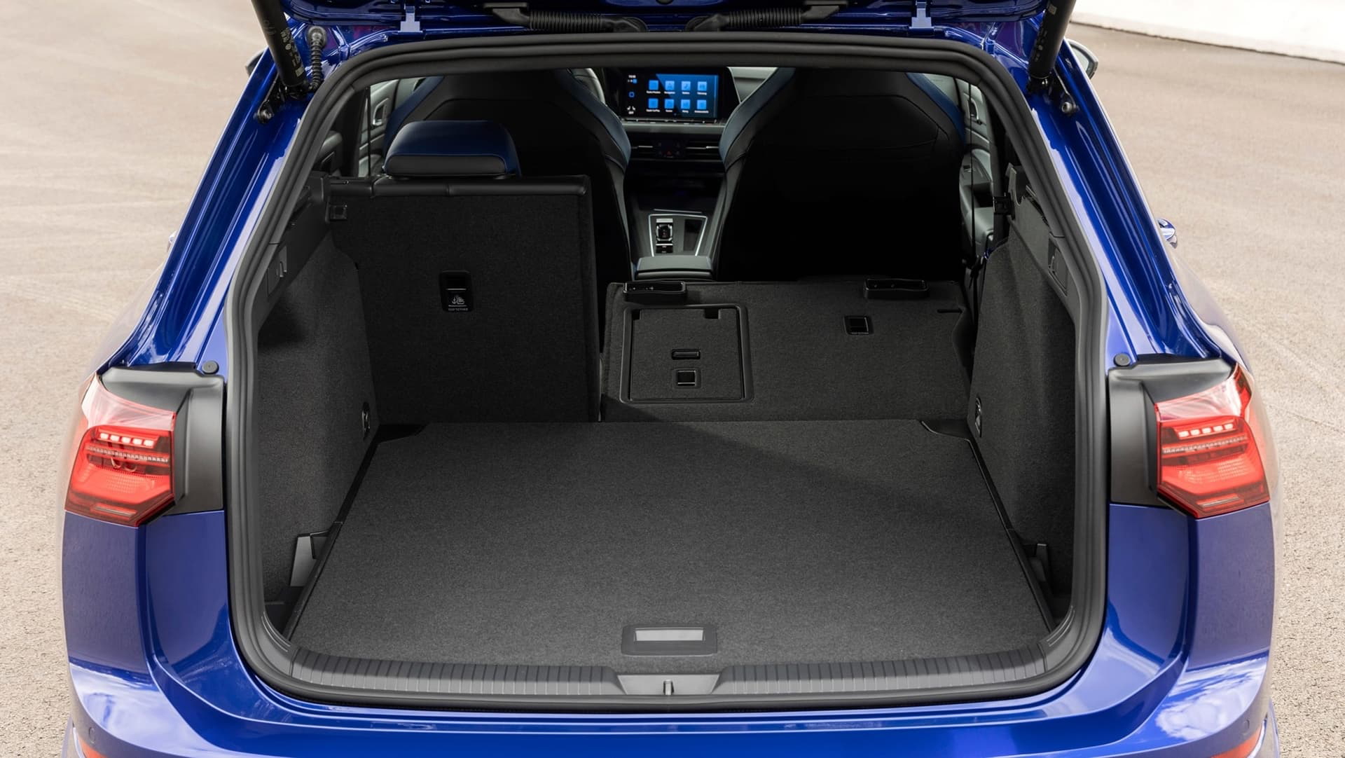 Volkswagen Golf R Variant 2021 0621 028