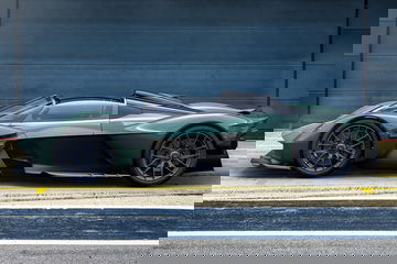 Aston Martin Valkyrie Spider 2022 0821 002