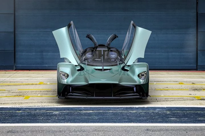 Aston Martin Valkyrie Spider 2022 0821 003