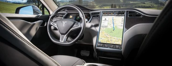 Autopilot Testa Investigacion Accidente Vehiculos Emergencias Model S Interior Pantalla