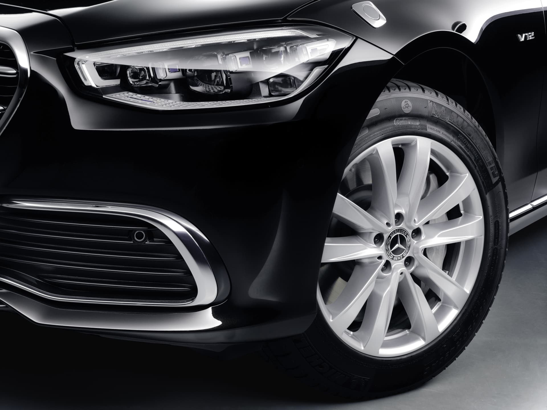 Guard: Sonderschutzversion Der Neuen S Klasse Erstmals Mit Allradantrieb Guard: Special Protection Version Of The New S Class, For The First Time With All Wheel Drive