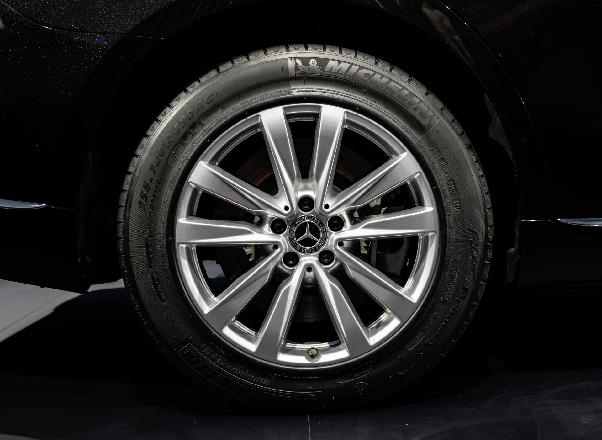 Guard: Sonderschutzversion Der Neuen S Klasse Erstmals Mit Allradantrieb Guard: Special Protection Version Of The New S Class, For The First Time With All Wheel Drive