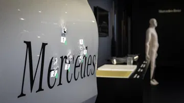 Guard: Sonderschutzversion Der Neuen S Klasse Erstmals Mit Allradantrieb Guard: Special Protection Version Of The New S Class, For The First Time With All Wheel Drive