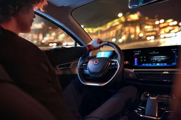 Mobilize Limo 2021 Renault 09 Interior Plazas Delanteras
