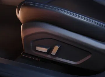 Mobilize Limo 2021 Renault 11 Interior Detalle Regulacion Asiento Mandos