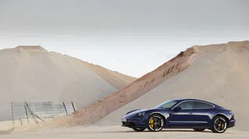 Porsche Taycan Azul Gentian 114