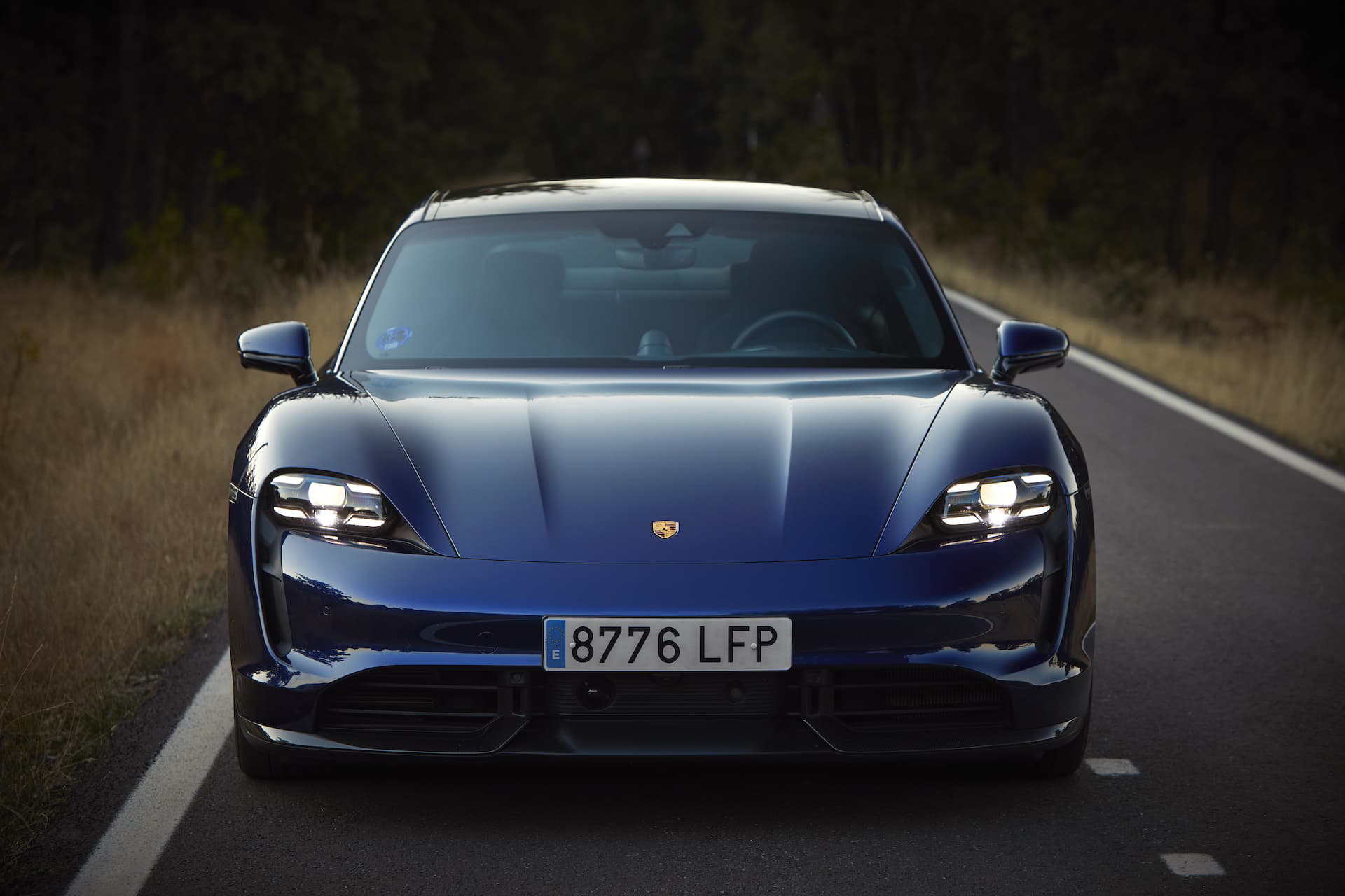 Porsche Taycan Azul Gentian 45