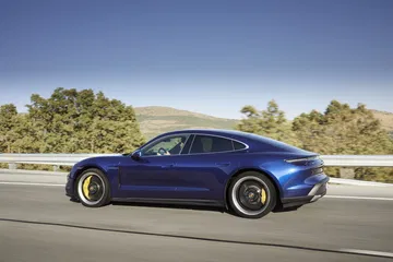 Porsche Taycan Azul Gentian 73