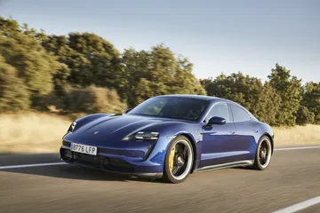 Porsche Taycan Azul Gentian 80