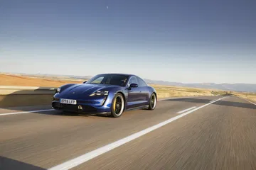Porsche Taycan Azul Gentian 91