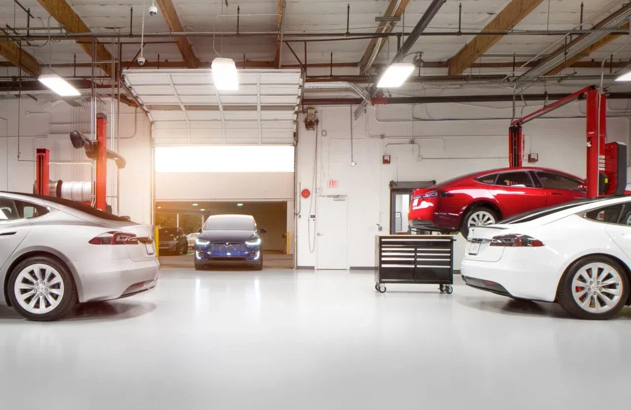 tesla-elon-musk-semiconductores-crisis-taller-1280x831.webp