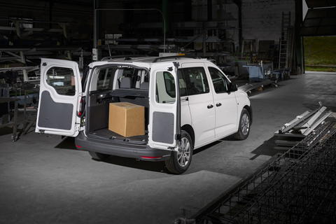 Volkswagen_Caddy_Kombi (20)