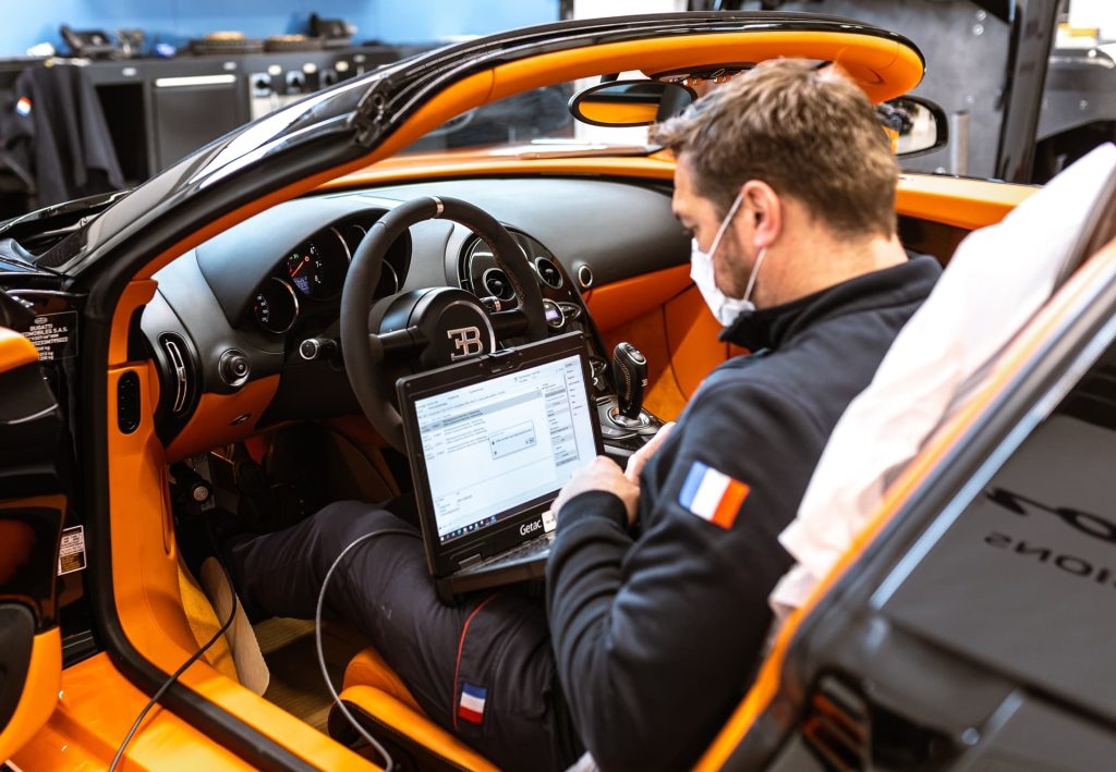 bugatti-taller-inspeccion-ecu-obd-013-1024x709.jpg