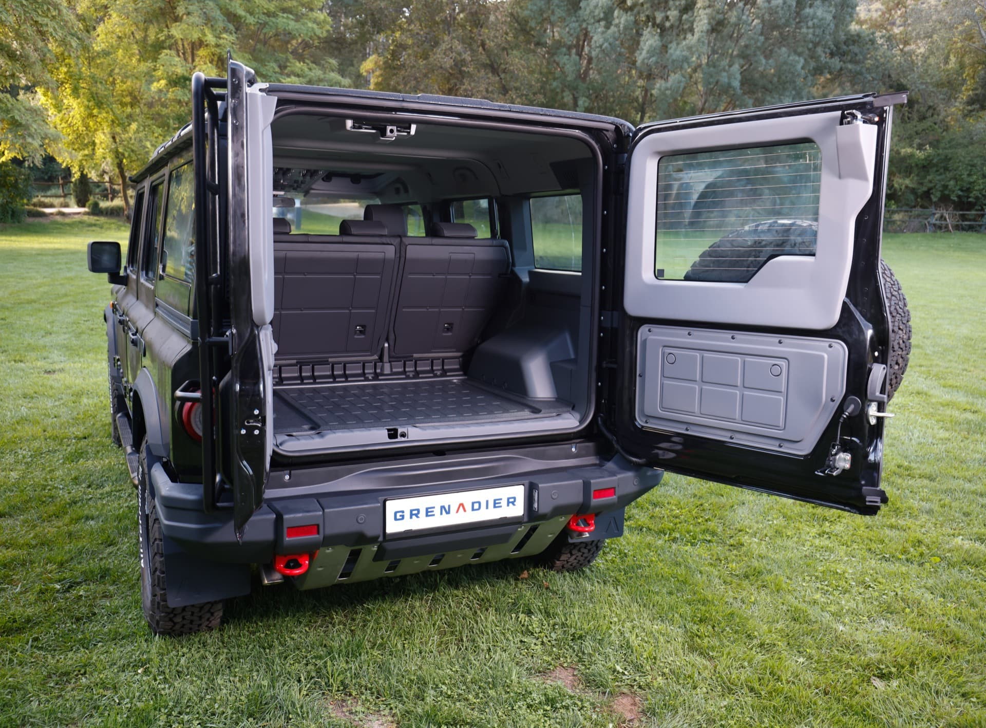 Ineos Grenadier Interior 00014